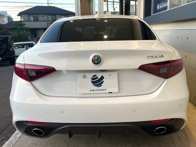 ジュリア ヴェローチェ 黒革シート アダプティブクルコン ブラインドスポットアシスト harman/kardon カープレイ バックカメラ Bluetooth ステアリング&シートヒーター スマートキー パドルシフト 禁煙車(16枚目)