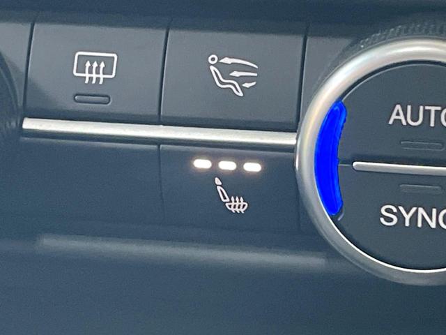 ジュリア ヴェローチェ 黒革シート アダプティブクルコン ブラインドスポットアシスト harman/kardon カープレイ バックカメラ Bluetooth ステアリング&シートヒーター スマートキー パドルシフト 禁煙車(35枚目)