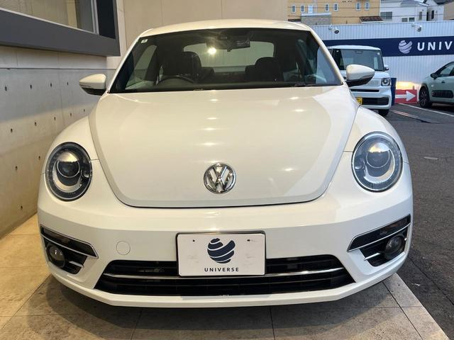 ザ・ビートル デザイン　後期型　７１６ＳＤＣＷパッケージ　ＨＩＤヘッドランプ　純正ナビ　禁煙車　バックカメラ　ＥＴＣ　Ｂｌｕｅｔｏｏｔｈ　クルーズコントロール　ブラインドスポット　スマートキー　革巻きハンドル（14枚目）