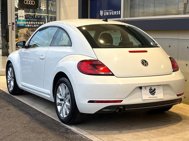ザ・ビートル デザイン　後期型　７１６ＳＤＣＷパッケージ　ＨＩＤヘッドランプ　純正ナビ　禁煙車　バックカメラ　ＥＴＣ　Ｂｌｕｅｔｏｏｔｈ　クルーズコントロール　ブラインドスポット　スマートキー　革巻きハンドル（35枚目）