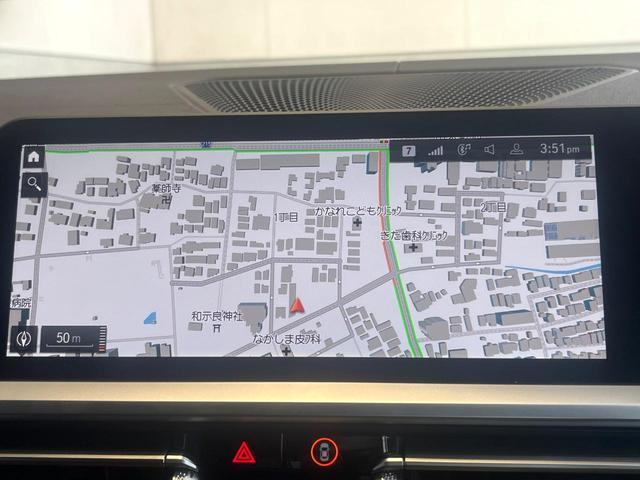 ４シリーズ ４２０ｉカブリオレ　Ｍスポーツ　コンフォートＰＫＧ　純正ナビ　禁煙車　全周囲カメラ　赤革シート　純正１８インチＡＷ　レーダークルコン　ＥＴＣ　Ｂｌｕｅｔｏｏｔｈ　ＡｐｐｐｌｅＣａｒＰｌａｙ　コンフォートアクセス　前席シートヒーター（4枚目）