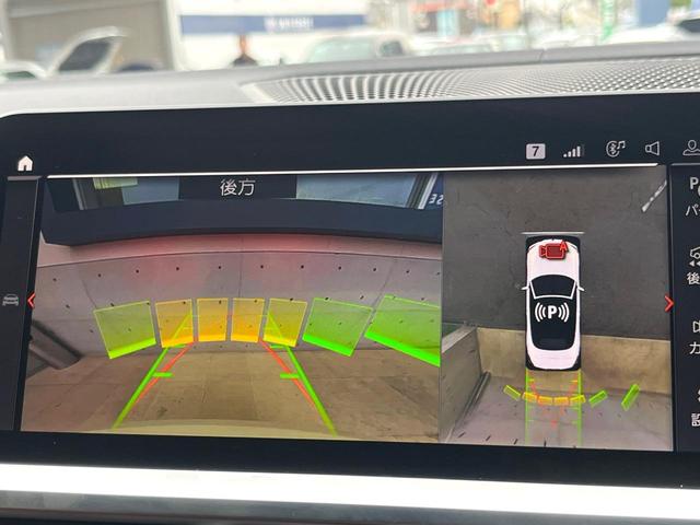 ４シリーズ ４２０ｉカブリオレ　Ｍスポーツ　コンフォートＰＫＧ　純正ナビ　禁煙車　全周囲カメラ　赤革シート　純正１８インチＡＷ　レーダークルコン　ＥＴＣ　Ｂｌｕｅｔｏｏｔｈ　ＡｐｐｐｌｅＣａｒＰｌａｙ　コンフォートアクセス　前席シートヒーター（5枚目）