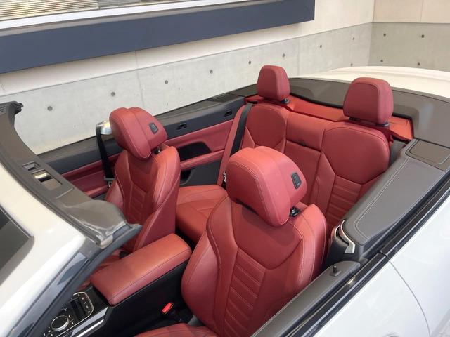 ４シリーズ ４２０ｉカブリオレ　Ｍスポーツ　コンフォートＰＫＧ　純正ナビ　禁煙車　全周囲カメラ　赤革シート　純正１８インチＡＷ　レーダークルコン　ＥＴＣ　Ｂｌｕｅｔｏｏｔｈ　ＡｐｐｐｌｅＣａｒＰｌａｙ　コンフォートアクセス　前席シートヒーター（10枚目）