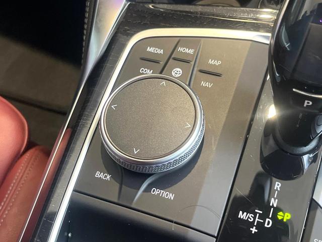 ４シリーズ ４２０ｉカブリオレ　Ｍスポーツ　コンフォートＰＫＧ　純正ナビ　禁煙車　全周囲カメラ　赤革シート　純正１８インチＡＷ　レーダークルコン　ＥＴＣ　Ｂｌｕｅｔｏｏｔｈ　ＡｐｐｐｌｅＣａｒＰｌａｙ　コンフォートアクセス　前席シートヒーター（35枚目）