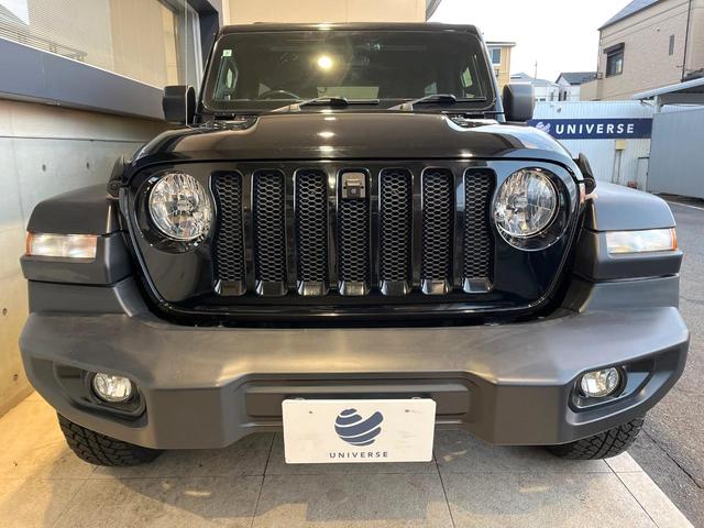 ジープ・ラングラーアンリミテッド スポーツ　１オーナー　禁煙車　ディスプレイオーディオ　ＡｐｐｐｌｅＣａｒＰｌａｙ　バックカメラ　Ｂｌｕｅｔｏｏｔｈ　クルーズコントロール　バックソナー　デュアルオートエアコン　スマートキー　革巻きハンドル（16枚目）