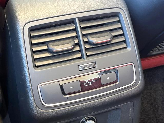 Ｓ５カブリオレ ベースグレード　レザーパッケージ　バーチャルコックピット　Ｂａｎｇ／Ｏｌｕｆｓｅｎ　赤黒革シート　アダプティブクルコン　ブラインドスポットアシスト　純正ナビ　バックカメラ　シートヒーター　オートホールド　禁煙車（42枚目）