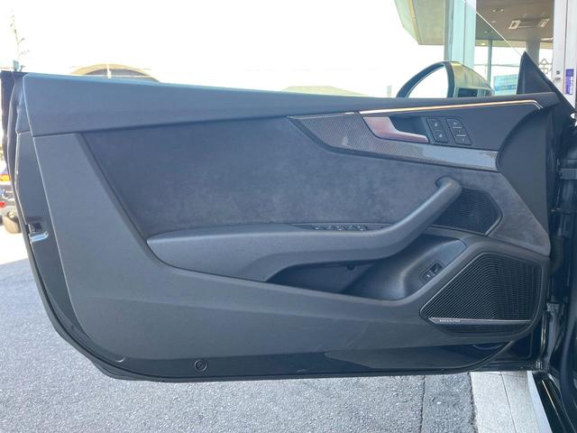 Ｓ５カブリオレ ベースグレード　レザーパッケージ　バーチャルコックピット　Ｂａｎｇ／Ｏｌｕｆｓｅｎ　赤黒革シート　アダプティブクルコン　ブラインドスポットアシスト　純正ナビ　バックカメラ　シートヒーター　オートホールド　禁煙車（54枚目）