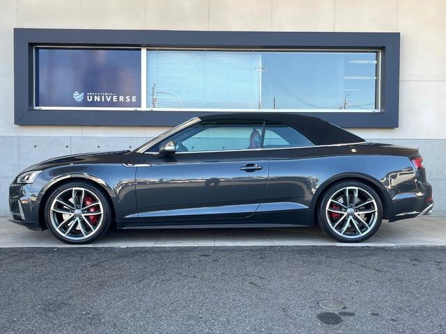 Ｓ５カブリオレ ベースグレード　レザーパッケージ　バーチャルコックピット　Ｂａｎｇ／Ｏｌｕｆｓｅｎ　赤黒革シート　アダプティブクルコン　ブラインドスポットアシスト　純正ナビ　バックカメラ　シートヒーター　オートホールド　禁煙車（64枚目）