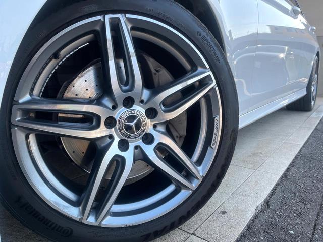 Ｅクラス Ｅ２２０ｄ　アバンギャルド　スポーツ　レザーパッケージ　黒革シート　純正ナビ　カープレイ　全周囲カメラ　アダプティブクルコン　ブラインドスポットアシスト　Ｂｕｒｍｅｓｔｅｒサラウンドシステム　全席シートヒーター　レーダーセーフティ　禁煙車（14枚目）