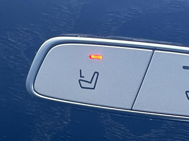 Ｅクラス Ｅ２２０ｄ　アバンギャルド　スポーツ　レザーパッケージ　黒革シート　純正ナビ　カープレイ　全周囲カメラ　アダプティブクルコン　ブラインドスポットアシスト　Ｂｕｒｍｅｓｔｅｒサラウンドシステム　全席シートヒーター　レーダーセーフティ　禁煙車（22枚目）