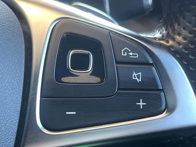 Ｅクラス Ｅ２２０ｄ　アバンギャルド　スポーツ　レザーパッケージ　黒革シート　純正ナビ　カープレイ　全周囲カメラ　アダプティブクルコン　ブラインドスポットアシスト　Ｂｕｒｍｅｓｔｅｒサラウンドシステム　全席シートヒーター　レーダーセーフティ　禁煙車（30枚目）