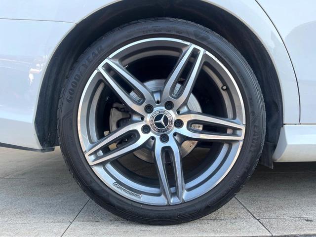 Ｅクラス Ｅ２２０ｄ　アバンギャルド　スポーツ　レザーパッケージ　黒革シート　純正ナビ　カープレイ　全周囲カメラ　アダプティブクルコン　ブラインドスポットアシスト　Ｂｕｒｍｅｓｔｅｒサラウンドシステム　全席シートヒーター　レーダーセーフティ　禁煙車（56枚目）