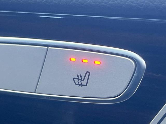 Ｃクラス Ｃ２００アバンギャルド　レーダーセーフティパッケージ　ベーシックパッケージ　純正ナビ　バックカメラ　Ｂｌｕｅｔｏｏｔｈ　フルセグ　キーレスゴー　シートヒーター　アダプティブクルコン　ブラインドスポットアシスト　パドルシフト（5枚目）