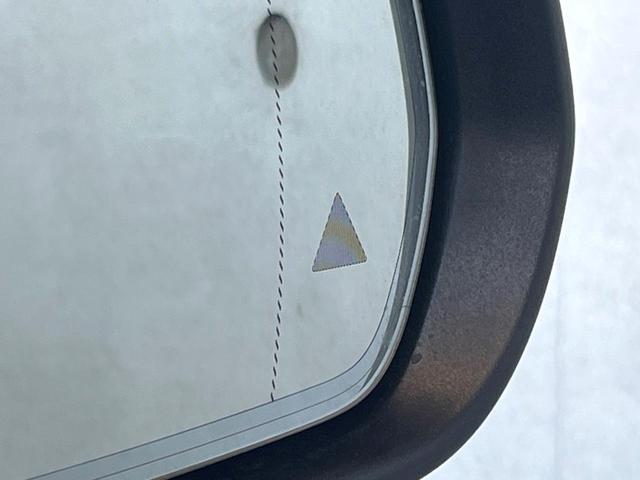 Ｃクラス Ｃ２００アバンギャルド　レーダーセーフティパッケージ　ベーシックパッケージ　純正ナビ　バックカメラ　Ｂｌｕｅｔｏｏｔｈ　フルセグ　キーレスゴー　シートヒーター　アダプティブクルコン　ブラインドスポットアシスト　パドルシフト（21枚目）