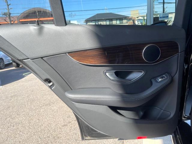 Ｃクラス Ｃ２００アバンギャルド　レーダーセーフティパッケージ　ベーシックパッケージ　純正ナビ　バックカメラ　Ｂｌｕｅｔｏｏｔｈ　フルセグ　キーレスゴー　シートヒーター　アダプティブクルコン　ブラインドスポットアシスト　パドルシフト（52枚目）