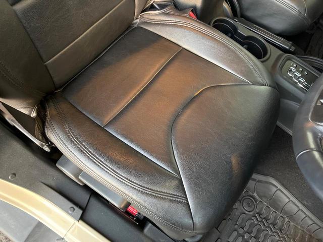 ジープ・ラングラーアンリミテッド サハラ 黒革シート ALPINE製BIGX9型ナビ バックカメラ フルセグ Bluetooh クルーズコントロール オートライト ALPINEオーディオシステム 純正18インチAW ダウンヒルアシスト 禁煙車(32枚目)