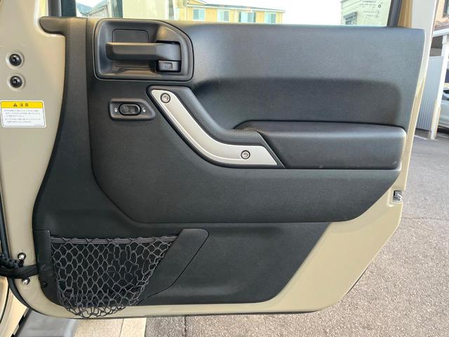 ジープ・ラングラーアンリミテッド サハラ 黒革シート ALPINE製BIGX9型ナビ バックカメラ フルセグ Bluetooh クルーズコントロール オートライト ALPINEオーディオシステム 純正18インチAW ダウンヒルアシスト 禁煙車(36枚目)