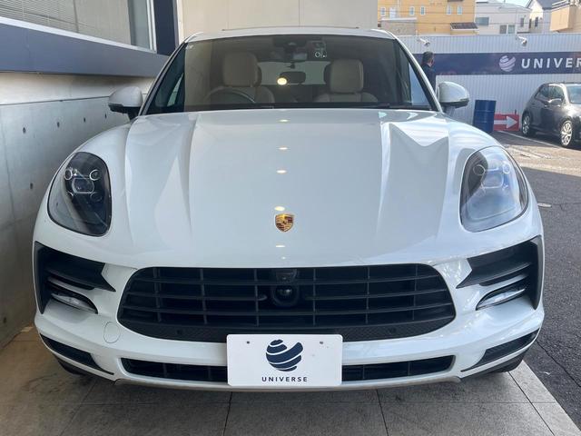 マカン マカン　１オーナー　禁煙車　パノラミックサンルーフ　ベージュ革シート　スポーツクロノパッケージ　２１インチＲＳスパイダーデザインＡＷ　アダプティブクルコン　ブラインドスポットアシスト　カープレイ　純正ナビ（15枚目）