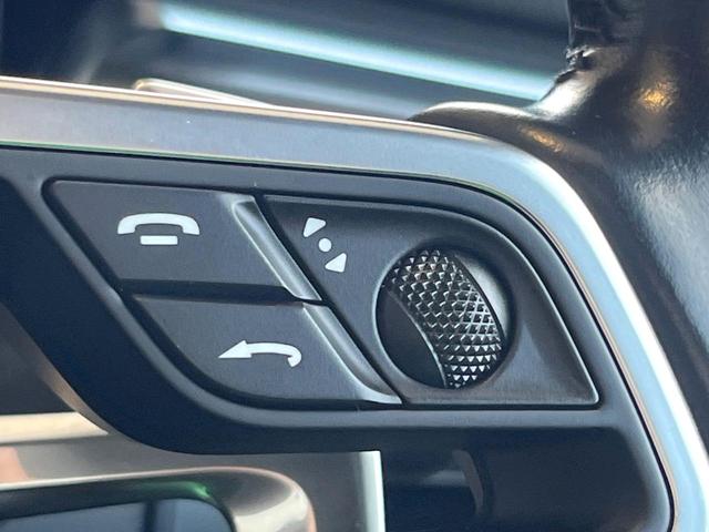 マカン マカン　１オーナー　禁煙車　パノラミックサンルーフ　ベージュ革シート　スポーツクロノパッケージ　２１インチＲＳスパイダーデザインＡＷ　アダプティブクルコン　ブラインドスポットアシスト　カープレイ　純正ナビ（28枚目）