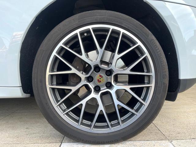 マカン マカン　１オーナー　禁煙車　パノラミックサンルーフ　ベージュ革シート　スポーツクロノパッケージ　２１インチＲＳスパイダーデザインＡＷ　アダプティブクルコン　ブラインドスポットアシスト　カープレイ　純正ナビ（59枚目）