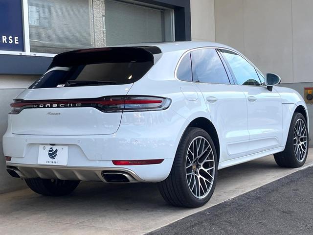 マカン マカン　１オーナー　禁煙車　パノラミックサンルーフ　ベージュ革シート　スポーツクロノパッケージ　２１インチＲＳスパイダーデザインＡＷ　アダプティブクルコン　ブラインドスポットアシスト　カープレイ　純正ナビ（62枚目）