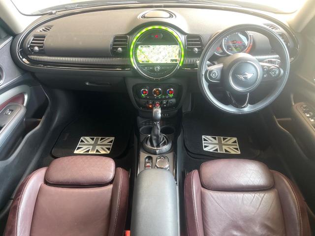 ＭＩＮＩ クーパーＳ　クラブマン　クロスパンチ入革シートセット　ペッパーＰＫＧ　純正１８インチＡＷ　ＬＥＤヘッドライト　純正ナビ　リアビューカメラ　禁煙車　ＥＴＣ　クルーズコントロール　コンフォートアクセス　前席シートヒーター（2枚目）