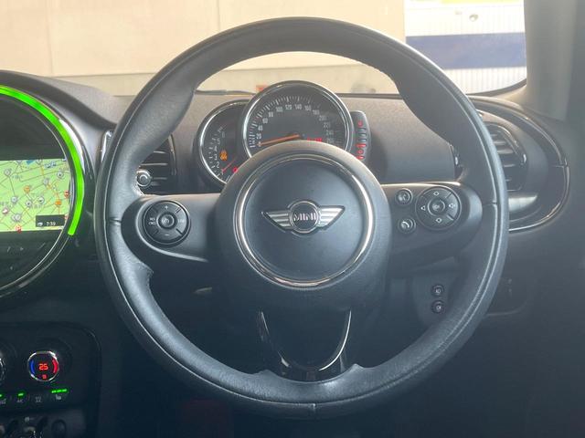 ＭＩＮＩ クーパーＳ　クラブマン　クロスパンチ入革シートセット　ペッパーＰＫＧ　純正１８インチＡＷ　ＬＥＤヘッドライト　純正ナビ　リアビューカメラ　禁煙車　ＥＴＣ　クルーズコントロール　コンフォートアクセス　前席シートヒーター（11枚目）