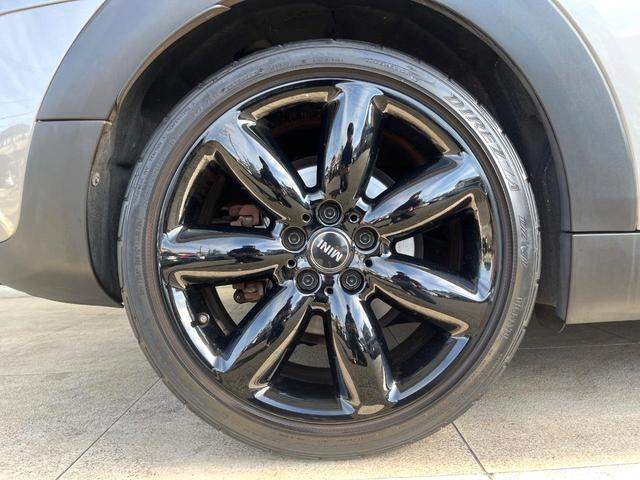 ＭＩＮＩ クーパーＳ　クラブマン　クロスパンチ入革シートセット　ペッパーＰＫＧ　純正１８インチＡＷ　ＬＥＤヘッドライト　純正ナビ　リアビューカメラ　禁煙車　ＥＴＣ　クルーズコントロール　コンフォートアクセス　前席シートヒーター（28枚目）