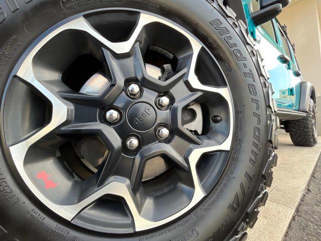 ジープ・ラングラーアンリミテッド ルビコン リーコン 100台限定車 1オーナー 禁煙 カープレイ 純正ナビ フルセグ バック/フロント/サイドカメラ Bluetooth アダプティブクルコン 黒革シート シートヒーター LEDヘッドライト スマートキー(13枚目)