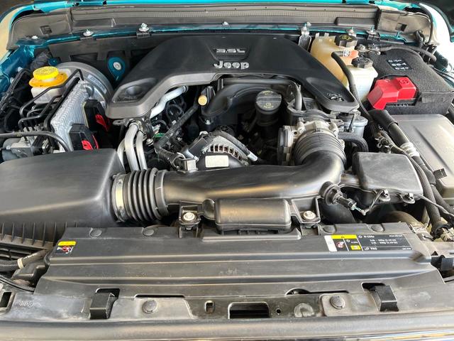 ジープ・ラングラーアンリミテッド ルビコン リーコン 100台限定車 1オーナー 禁煙 カープレイ 純正ナビ フルセグ バック/フロント/サイドカメラ Bluetooth アダプティブクルコン 黒革シート シートヒーター LEDヘッドライト スマートキー(19枚目)