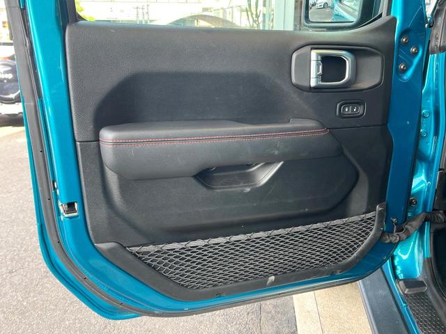 ジープ・ラングラーアンリミテッド ルビコン リーコン 100台限定車 1オーナー 禁煙 カープレイ 純正ナビ フルセグ バック/フロント/サイドカメラ Bluetooth アダプティブクルコン 黒革シート シートヒーター LEDヘッドライト スマートキー(38枚目)