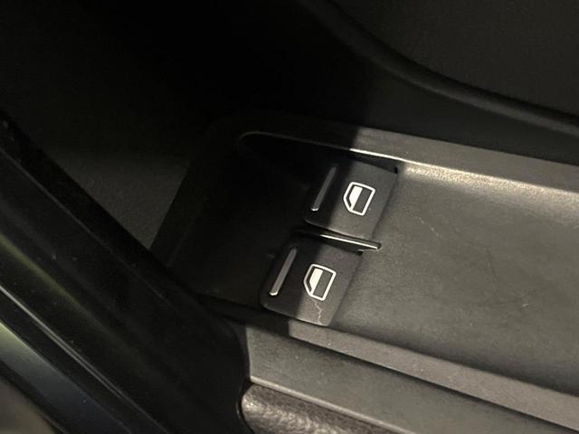 ザ・ビートル デザインレザーパッケージ　黒革シート　シートヒーター　純正ナビ　バックカメラ　Ｂｌｕｅｔｏｏｔｈ　フルセグ　クルーズコントロール　キセノンヘッドライト　オートライト　ＥＴＣ　禁煙車　パドルシフト　純正１７インチＡＷ　キーレス（22枚目）