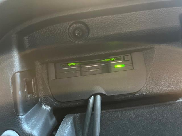 ザ・ビートル デューン　１オーナー　禁煙車　３００台限定車　純正ナビ　バックカメラ　Ｂｌｕｅｔｏｏｔｈ　フルセグ　パドルシフト　スマートキー　ブラインドスポットアシスト　クルーズコントロール　純正１８インチＡＷ　キセノン（34枚目）