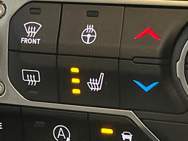 ジープ・ラングラーアンリミテッド サハラ・サージグリーン　２００台限定車　１オーナー　禁煙車　純正ナビ　バックカメラ　カープレイ　アダプティブクルコン　ブラインドスポットアシスト　シートヒーター　ステアリングヒーター　ＬＥＤヘッドライト　ＡＬＰＩＮＥ　ＥＴＣ（6枚目）