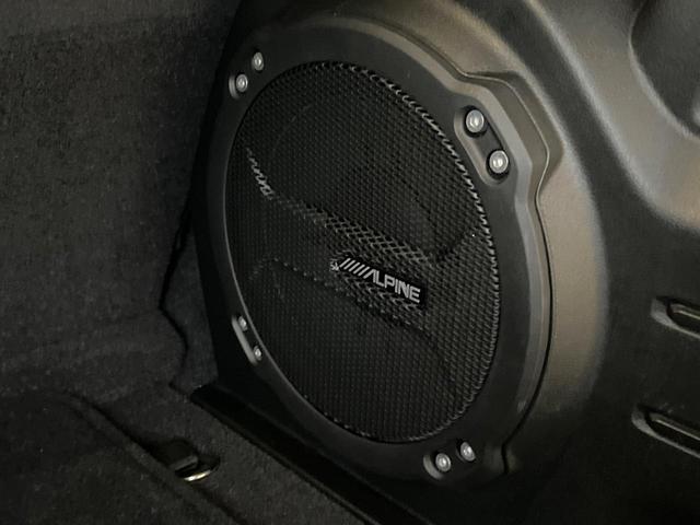 ジープ・ラングラーアンリミテッド サハラ・サージグリーン　２００台限定車　１オーナー　禁煙車　純正ナビ　バックカメラ　カープレイ　アダプティブクルコン　ブラインドスポットアシスト　シートヒーター　ステアリングヒーター　ＬＥＤヘッドライト　ＡＬＰＩＮＥ　ＥＴＣ（19枚目）