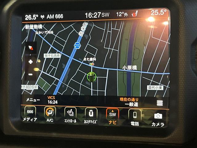 ジープ・ラングラーアンリミテッド サハラ・サージグリーン　２００台限定車　１オーナー　禁煙車　純正ナビ　バックカメラ　カープレイ　アダプティブクルコン　ブラインドスポットアシスト　シートヒーター　ステアリングヒーター　ＬＥＤヘッドライト　ＡＬＰＩＮＥ　ＥＴＣ（36枚目）