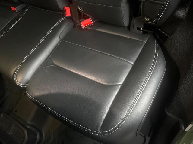 ジープ・ラングラーアンリミテッド サハラ・サージグリーン　２００台限定車　１オーナー　禁煙車　純正ナビ　バックカメラ　カープレイ　アダプティブクルコン　ブラインドスポットアシスト　シートヒーター　ステアリングヒーター　ＬＥＤヘッドライト　ＡＬＰＩＮＥ　ＥＴＣ（44枚目）