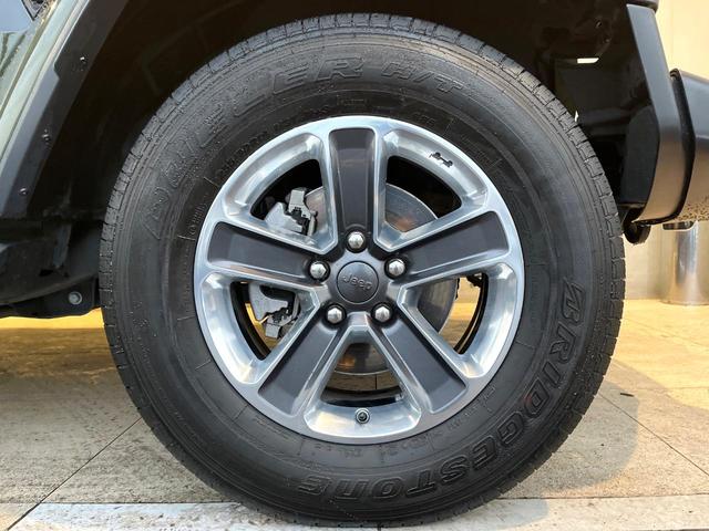 ジープ・ラングラーアンリミテッド サハラ・サージグリーン　２００台限定車　１オーナー　禁煙車　純正ナビ　バックカメラ　カープレイ　アダプティブクルコン　ブラインドスポットアシスト　シートヒーター　ステアリングヒーター　ＬＥＤヘッドライト　ＡＬＰＩＮＥ　ＥＴＣ（56枚目）