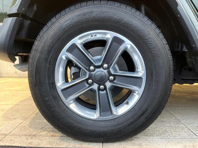 ジープ・ラングラーアンリミテッド サハラ・サージグリーン　２００台限定車　１オーナー　禁煙車　純正ナビ　バックカメラ　カープレイ　アダプティブクルコン　ブラインドスポットアシスト　シートヒーター　ステアリングヒーター　ＬＥＤヘッドライト　ＡＬＰＩＮＥ　ＥＴＣ（57枚目）