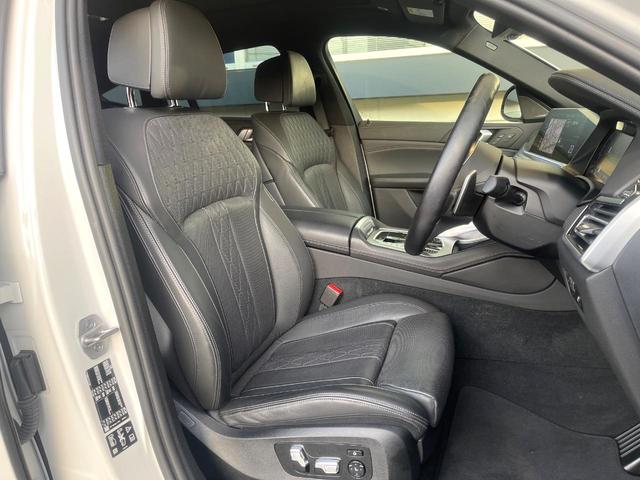Ｘ６ ｘＤｒｉｖｅ　３５ｄ　Ｍスポーツ　プラスパッケージ　サンルーフ　ハーマンカードンサウンドシステム　ブラックレザーシート　純正２２オプションインチアルミホイール　全周囲カメラ　レーダークルーズコントロール　ＥＴＣ　１オーナー　禁煙車（13枚目）