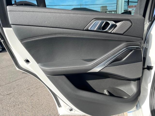 Ｘ６ ｘＤｒｉｖｅ　３５ｄ　Ｍスポーツ　プラスパッケージ　サンルーフ　ハーマンカードンサウンドシステム　ブラックレザーシート　純正２２オプションインチアルミホイール　全周囲カメラ　レーダークルーズコントロール　ＥＴＣ　１オーナー　禁煙車（56枚目）
