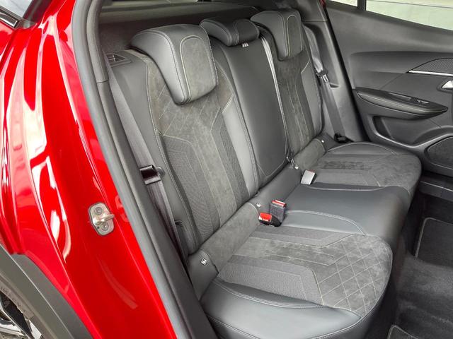 2008 GT パノラミックサンルーフ 禁煙車 ApppleCarPlay バックカメラ FOCALサラウンドシステム ブラインドスポット アダプティブクルコン アクティブセーフティブレーキ 前席シートヒーター(10枚目)