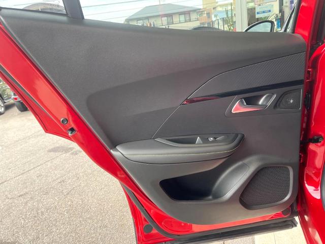 2008 GT パノラミックサンルーフ 禁煙車 ApppleCarPlay バックカメラ FOCALサラウンドシステム ブラインドスポット アダプティブクルコン アクティブセーフティブレーキ 前席シートヒーター(31枚目)