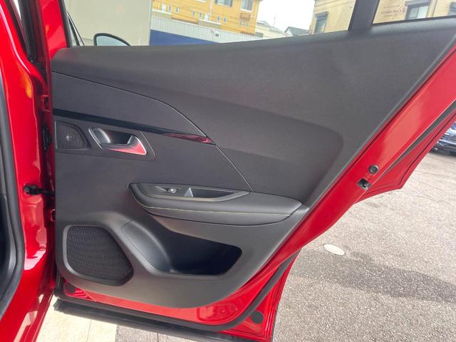 2008 GT パノラミックサンルーフ 禁煙車 ApppleCarPlay バックカメラ FOCALサラウンドシステム ブラインドスポット アダプティブクルコン アクティブセーフティブレーキ 前席シートヒーター(32枚目)