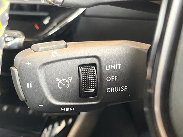 2008 GT パノラミックサンルーフ 禁煙車 ApppleCarPlay バックカメラ FOCALサラウンドシステム ブラインドスポット アダプティブクルコン アクティブセーフティブレーキ 前席シートヒーター(48枚目)