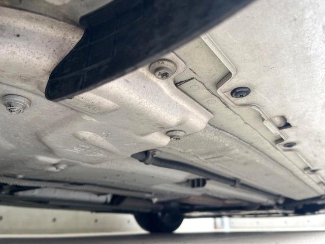 Ｆタイプ Ｓクーペ　アクティブスポーツエグゾースト　オレンジパドルシフト　ホワイトレザーシート　シートヒーター　ステアリングヒーター　純正ナビ　ＣＤ／ＤＶＤ再生　ＭＥＲＩＤＩＡＮサウンドシステム　２０インチアルミホイール（42枚目）