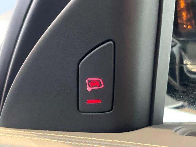 ���u���C���h�A�V�X�g�Z���T�[�F���p����̎Ԃ����m���A�h���C�o�[���Ԑ��ύX���s���ۂɁA�x�����Ƌ��ɒ��ӂ𑣂��Ă������S�x���@�\�ł��I