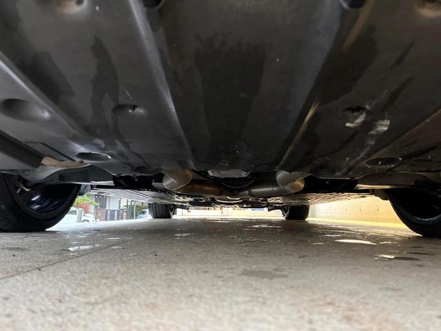 Ｃクラス Ｃ４３　４マチック　パノラミックスライディングルーフ　１オーナー　禁煙車　レーダーセーフティーＰＫＧ　純正ナビ　全周囲カメラ　黒革　Ｂｕｒｍｅｓｔｅｒサウンド　デジタルコックピット　ヘッドアップディスプレイ　パドルシフト（38枚目）