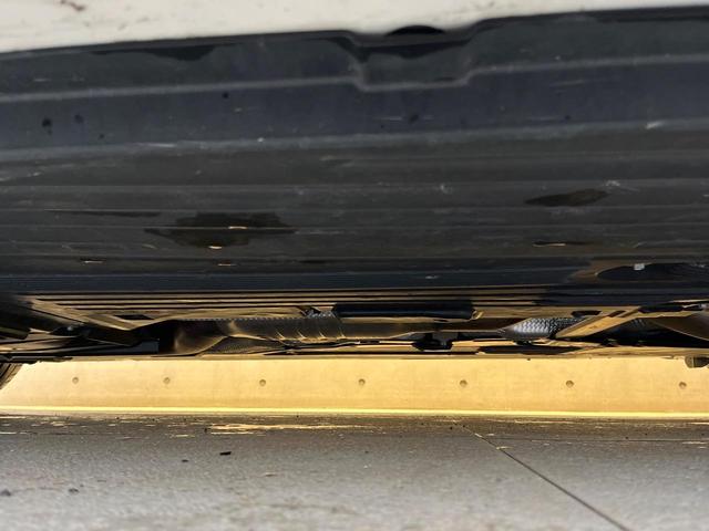 Ｃクラス Ｃ４３　４マチック　パノラミックスライディングルーフ　１オーナー　禁煙車　レーダーセーフティーＰＫＧ　純正ナビ　全周囲カメラ　黒革　Ｂｕｒｍｅｓｔｅｒサウンド　デジタルコックピット　ヘッドアップディスプレイ　パドルシフト（40枚目）