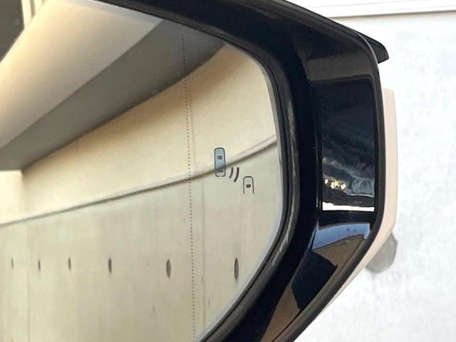 �y�u���C���h�X�|�b�g���j�^�[�z���s���A�h�A�~���[�̎��p�ɂȂ�₷���ӏ��Ɍ㑱�Ԃ��ڋ߂���ƃT�C�h�~���[�̃����Y�Ɍx����\���I�h���C�o�[�ɒ��ӊ��N�����Ă���܂��B